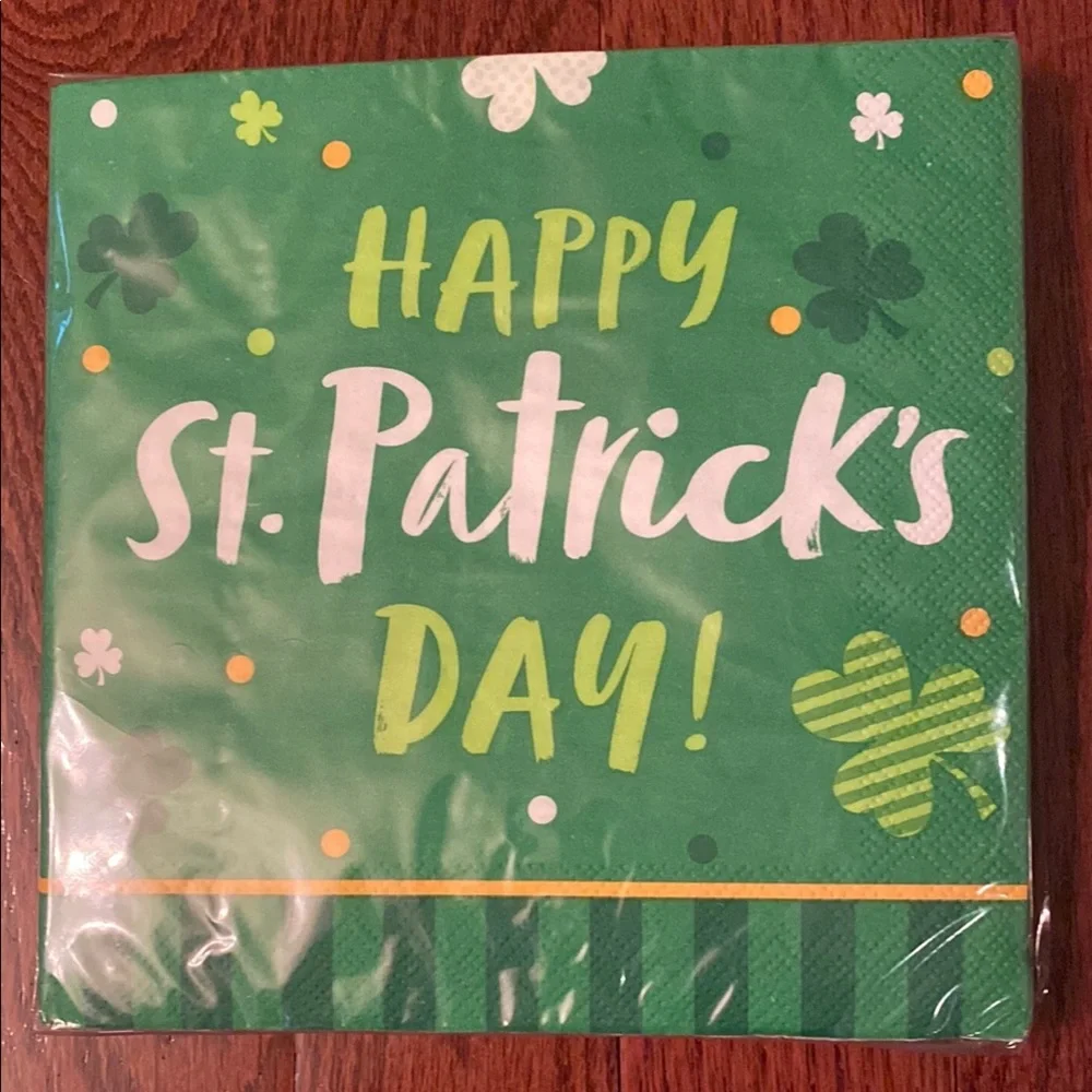 Smart Living Green Disposable Tableware for St. Patrick's Day